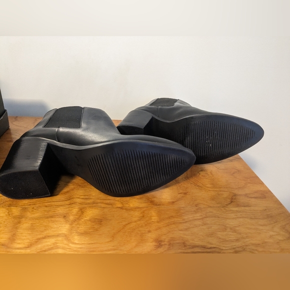 NEW Nisolo Heeled Chelsea Boot - Black - size 10 - Picture 3 of 7